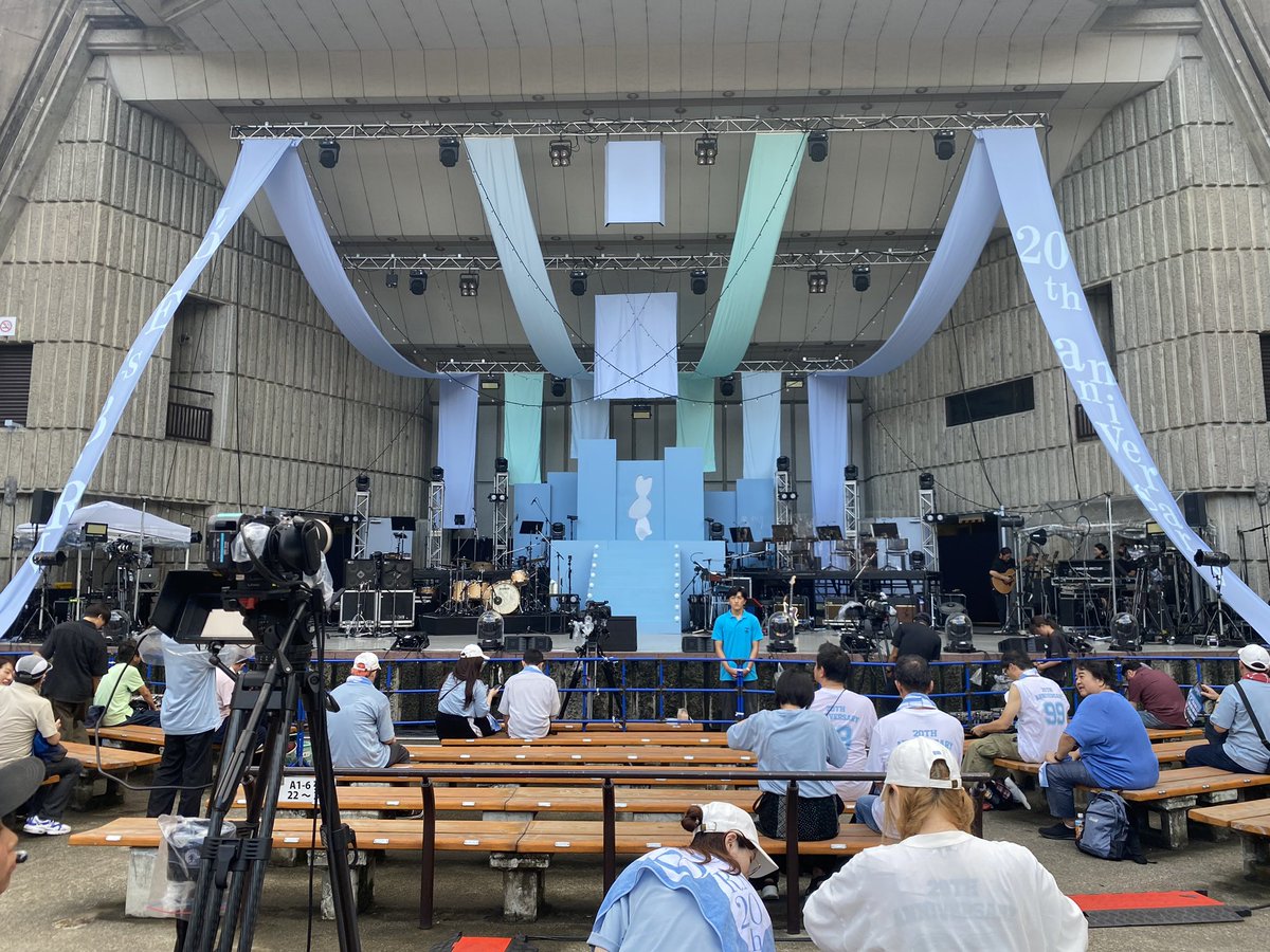 aioriichi25's tweet photo. 今年も一瞬で終わっちゃったラブボン🥹
愛ちんの歌を全身で感じて
目に焼き付けて最高な１日でした🥹💕
クムリウタはやっぱり泣けるなぁ🥲❤️
今年もはとちゃんと参戦できて
愛友さん達と集まれて幸せでした♡
20周年最高！愛ちん最高！🥰🎉
#LOVEISBORN @ai_otsuka99 https://t.co/lqNrLcPBCZ