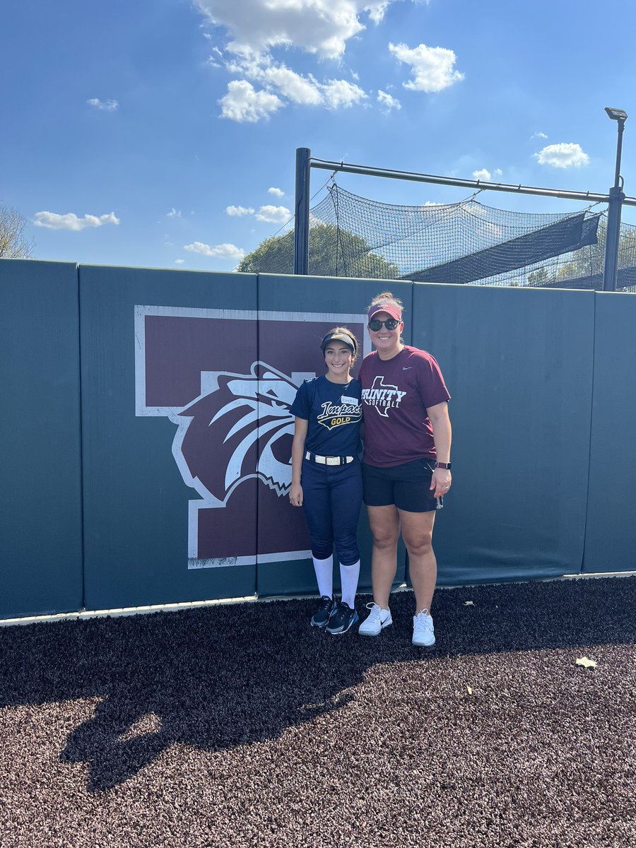 KayleeBarajaz's tweet photo. Had an amazing day at the @TUSBTigers camp! Loved putting in work and competing. Thank you @BWittenauer26 and Coach David for the great feedback! #GoTigers #Trusttheprocess @impactHTXuresti @CoachRUresti @CoachHop62 @CoastRecruits @GATAsoftball @QrRecruiter @TopPreps https://t.co/wlc35UI5vj