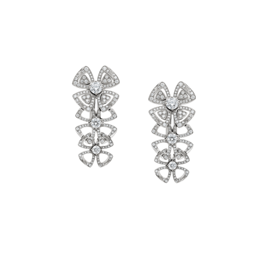 boyoung_jjing's tweet photo. Park Bo young in Bulgari Fiorever collection bracelet and earrings

#TIFF23 https://t.co/eeClMBlIpY