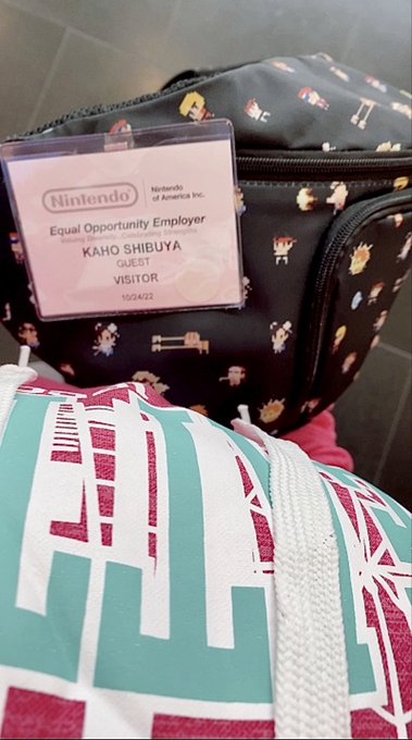 After visiting the Nintendo US headquarters.   任天堂アメリカ本社にお招きいただいたんですが、建物内にショップやレトロゲーム展示があって最高でした！ https://t