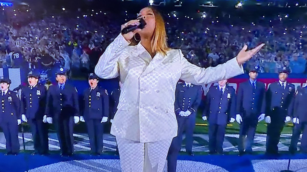 TJSmithSocial's tweet photo. The Queen, Queen Latifah, looked and sounded GREAT!!! #SNFNBC @SNFonNBC #NFL https://t.co/ZXzl1RrM1E