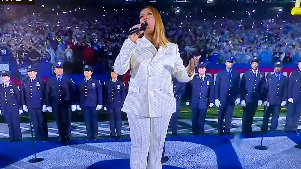 TJSmithSocial's tweet photo. The Queen, Queen Latifah, looked and sounded GREAT!!! #SNFNBC @SNFonNBC #NFL https://t.co/ZXzl1RrM1E