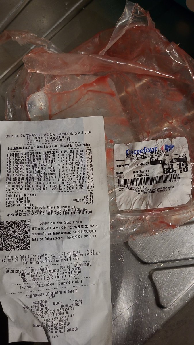 baules0's tweet photo. @carrefourbrasil vendeu carne vencida, comprei dia 10 e venceu dia 7. Estragou meu churrasco. Kkkkkkk https://t.co/Hk6jbnLhnZ