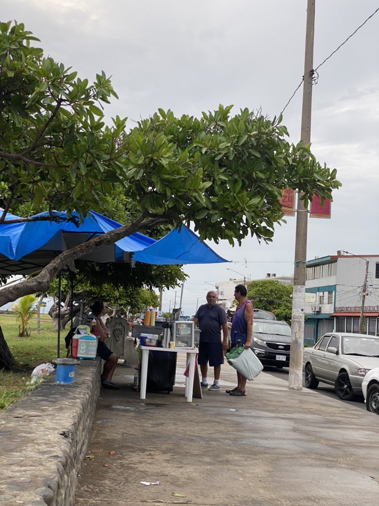 Dios bendiga siempre a estos señores y esas hamburguesas tan buenas que hacen 🫶🏼