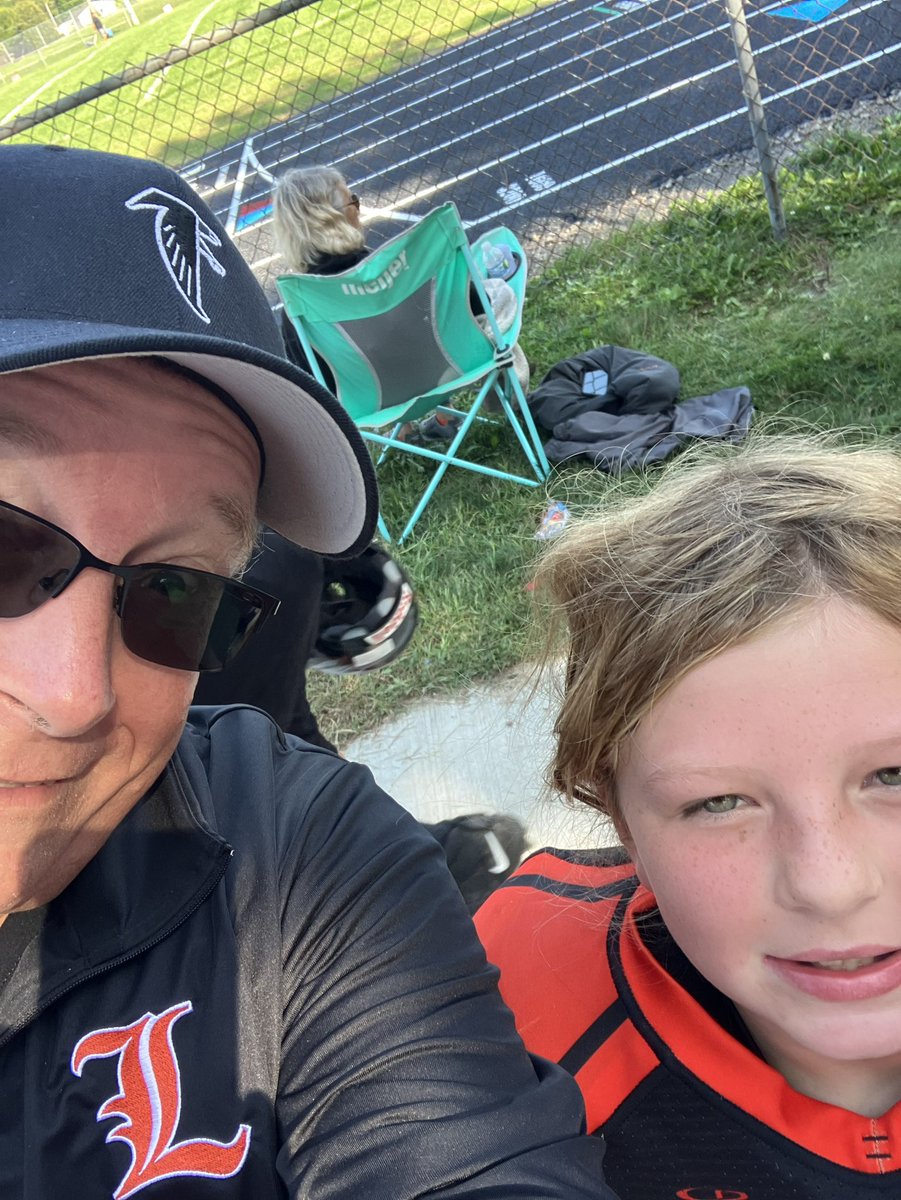 CoachFarley7's tweet photo. A week 1 Leslie Youth Football win over Stockbridge! Had a blast watching granddaughter Riley patrol the secondary from her safety spot!! #beatstockbridge #itswhyshewasborn https://t.co/VUIiBD5rEg