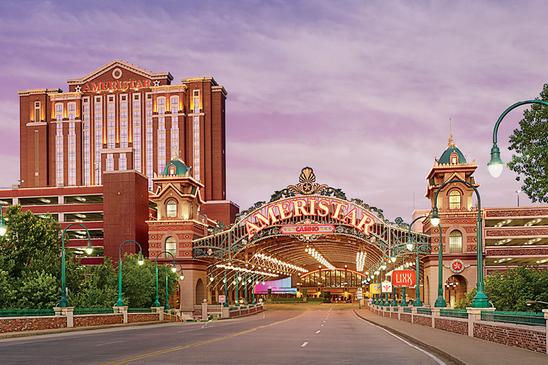 DeucesElite's tweet photo. Final Table is on break after level 24 and we are down to 5 left @AmeristarSC 

Jeffrey Riebely 2.65 mill
Kyle Dilschneider 1.2 mill
Cornelius Brown 1.130 mill
William Willman 2.615 mill
Trey Bartlett 390k https://t.co/Q8cAjCwG7P