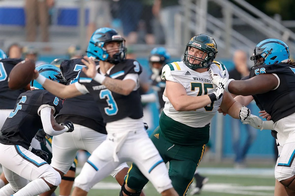 The Man Among Men: Penn Trafford's Zachary Tomosovich pittsburghsportsnow.com/2023/09/10/pen… via @pghsportsnow