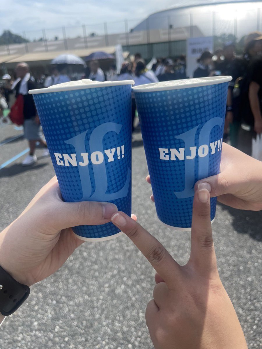 rena tweet media