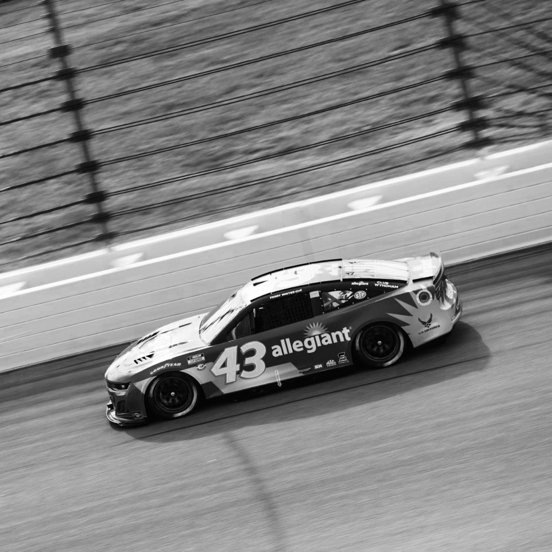 Erik Jones tweet media