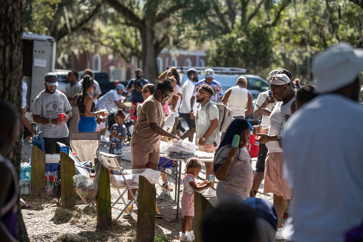 ModdBanks's tweet photo. Closed out my self created tour for my brand. One event hosted in 5 different cities, and it grew bigger each time. Home town pulled up with 100+ Dads. This is Ice Cream W/ Dads! #ActiveDad #IceCreamWithDadTour https://t.co/RCUFPx1Lok