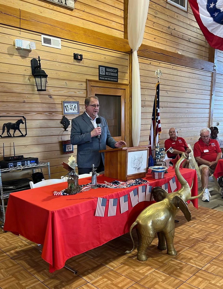 JShellKY's tweet image. Busy weekend on the campaign trail to be KY’s Ag Commissioner. Stops in Edmonson, Lexington, Henderson, &amp;amp; @rep_webber represented the campaign in Simpson. Strong support across the state.