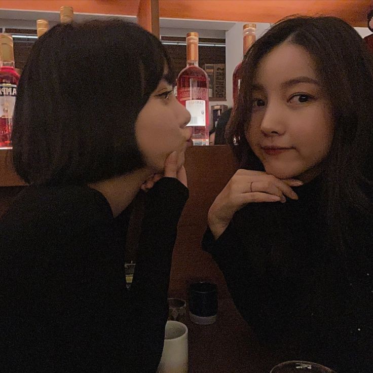 sowinjung's tweet photo. WONHA AU | Perfecta
Kim Sojung y Jung Eunbi son mejores amigas desde la secundaria, ninguna cree sentir nada por la otra pero terminaron besándose tras una noche de fiesta. ¿Podrán continuar su amistad con normalidad o comenzará algo más entre estas amigas?
#Wonha #Gfriend #AU https://t.co/meWydRmBRp