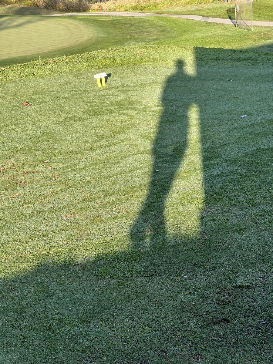Turfersparadise's tweet photo. And the Matchplay Qualifier is underway. Awesome turnout for the event, stillish conditions this morning, wind picking up more now ready for the Trainee Pro-Am. #pamplingplate https://t.co/q2pWZWozef