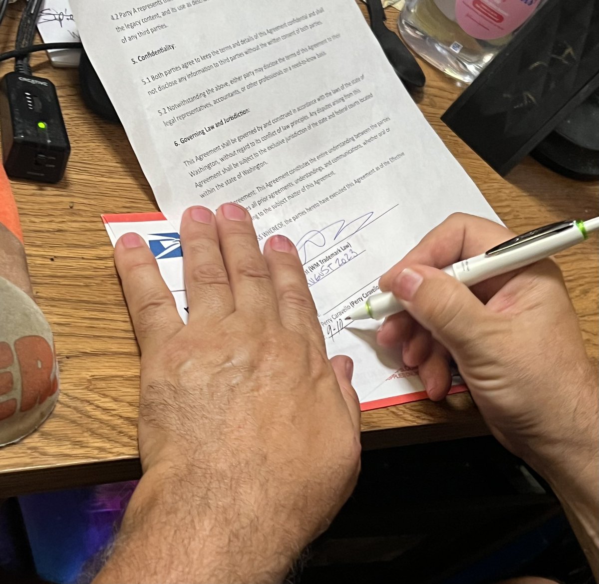 PCLOfficialX's tweet photo. Do NOT share this picture of @perrycaravello signing away the rights of the 92 story https://t.co/nfGrW0R2JZ