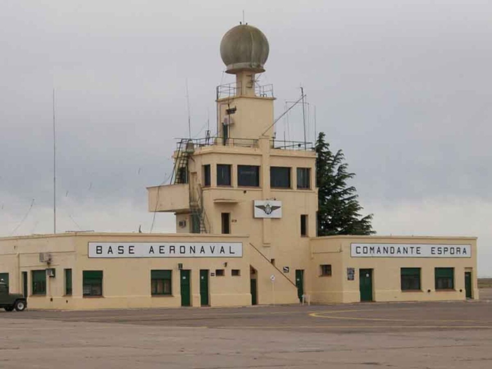 AlienDetectedOk's tweet photo. #CEFORA da cuenta de un caso donde #ovnis atacaron la Base Militar Espora en Bahía Blanca y soldados abrieron fuego contra los objetos no identificados. ¡Detalles! ¿Creés en #UFOs, #UAPs y #extraterrestres? Leé https://t.co/INk4Ez16Es https://t.co/dxQm1mFU75