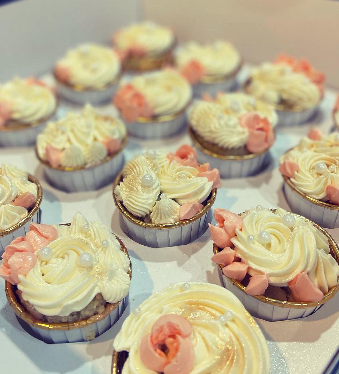 Subtle art of #reciprocity

A neighbor shares the bounty from his garden with a smile

A colleague bakes sweet treats for the office

I crochet hats and gift them

We hand over our #laboroflove for free. Are we weird? Or simple generous? 

 - buff.ly/3sS7qfK