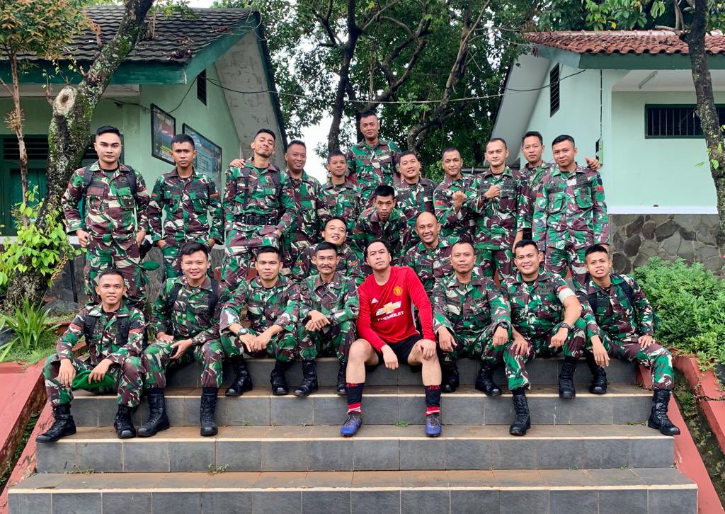 _BangFu's tweet photo. Setelah Greenwood, lalu Antony sekarang Pandji yg berurusan dengan aparat. Memanglah @ManUtd ini klub yg problematik. https://t.co/rX5DT3gMsA