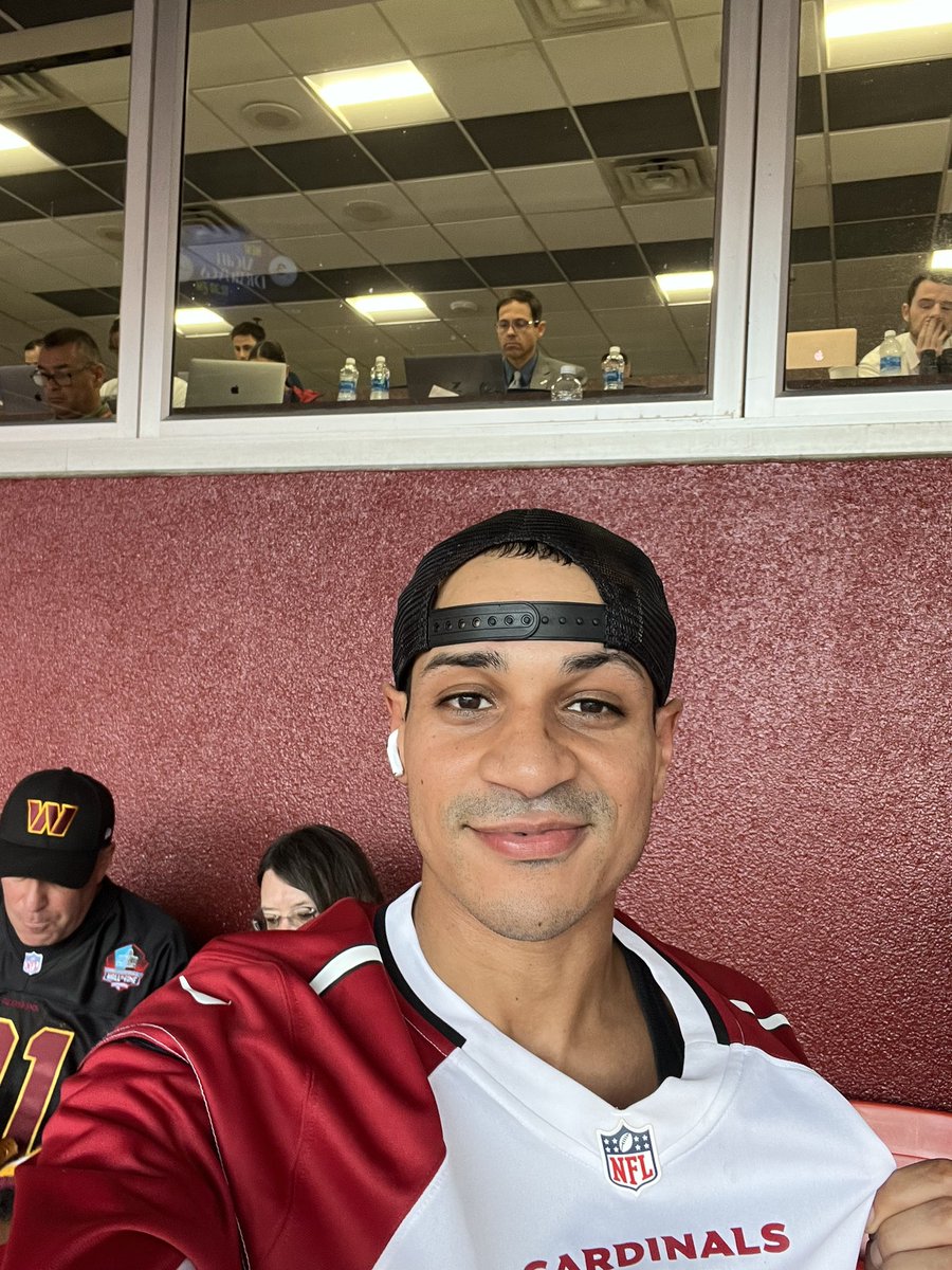 Sp0oNs's tweet image. @CardsMarkD I was trying to get your attention all game! You were a little to my left! #MarkD #Legend