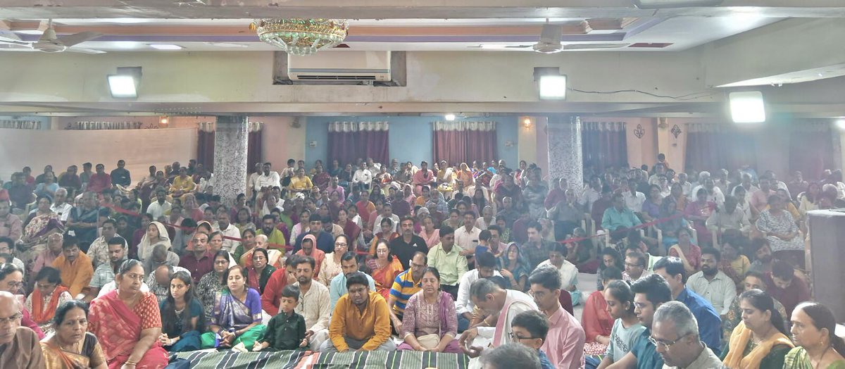JGDSwamiji's tweet photo. #SravanRudraPuja2023 yesterday evening Pooja from #ManiNagar #Ahmedabad #VDSGujarat
@AOLGujarat @Vaidicpujas https://t.co/IuWZuQy0rK