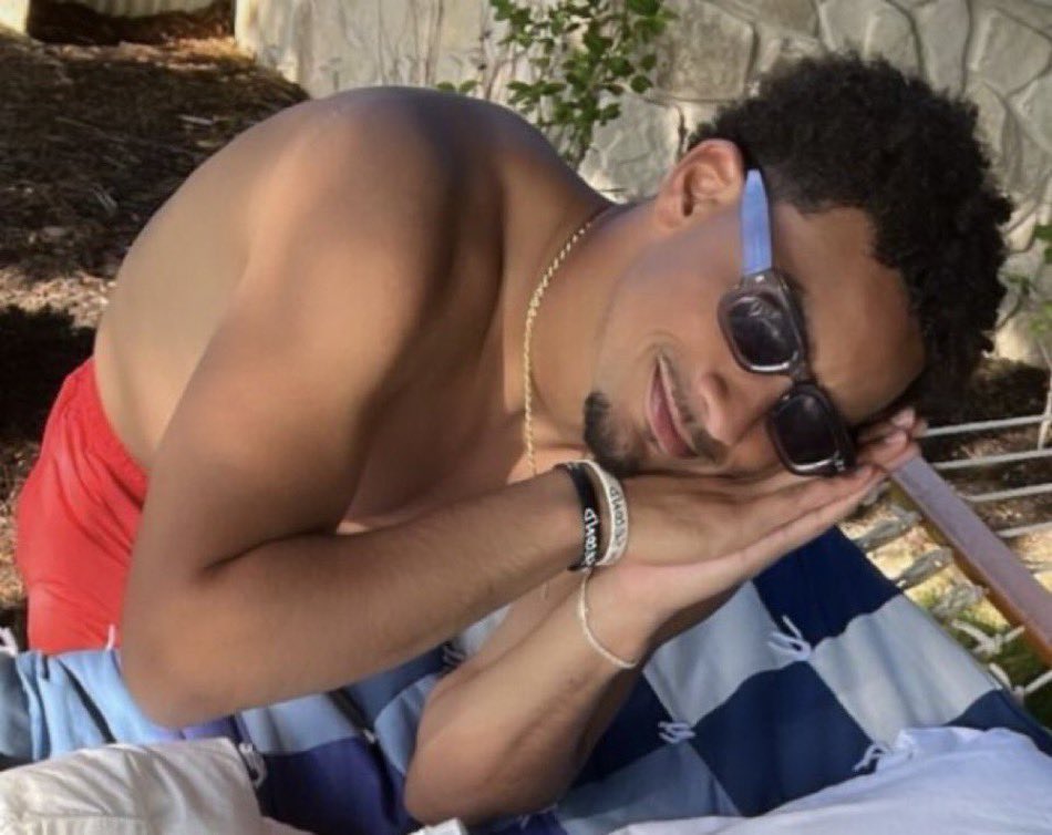 😴<a href="/jordan3love/">JLove</a>