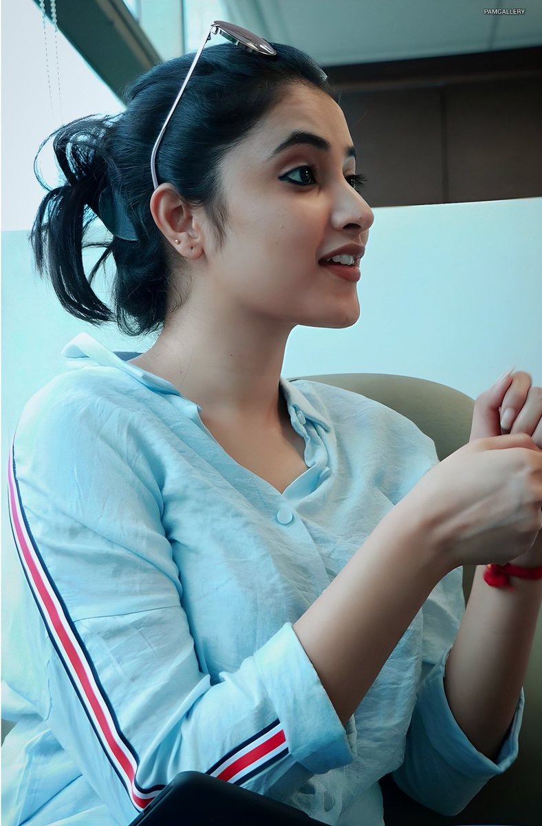PAMGALLERY_'s tweet photo. P.S : I love you♾️💞💘
@priyankaamohan 

#PriyankaMohan #PriyankaArulMohan #Priyankamohan #CaptainMiller #OG https://t.co/U5hEdeaOgt