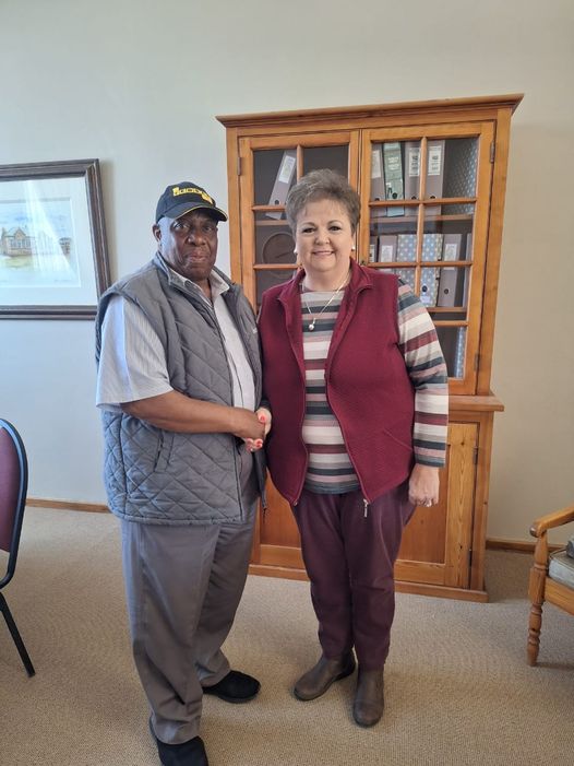 fedsas1's tweet photo. #FEDSAS #freestate #deputy TJ Mofokeng with Mrs. Booysen Fouriesburg #intermediateschool https://t.co/iBJ3erYBOi