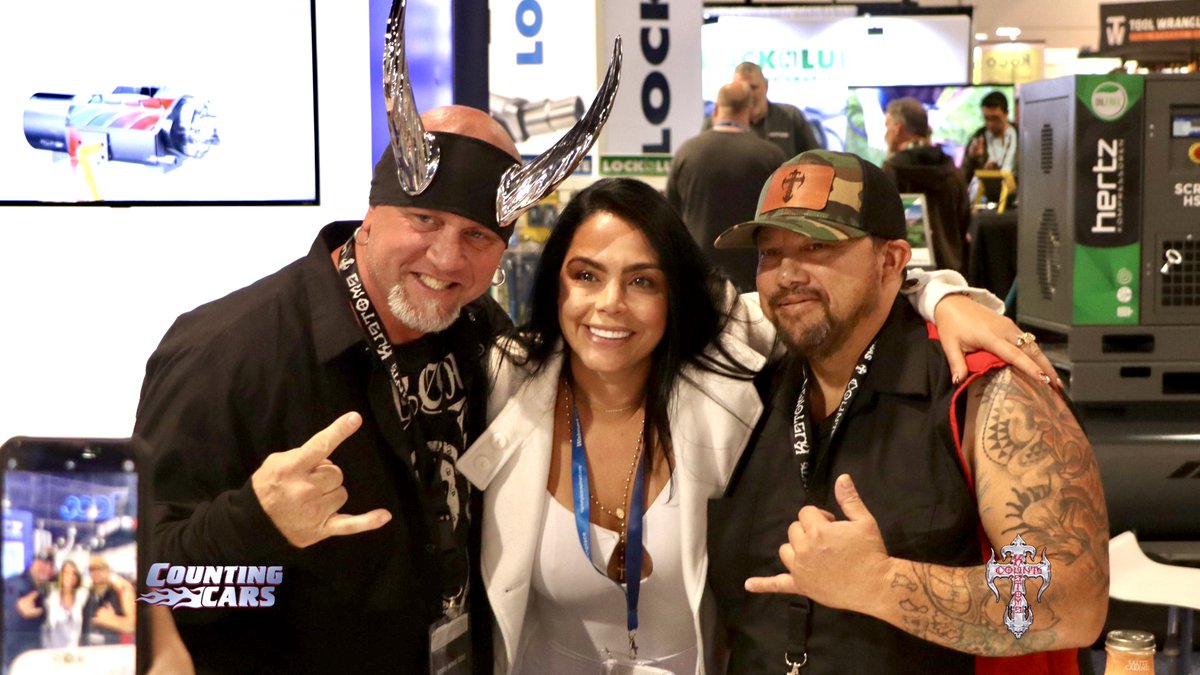 Whether we see you at the Count’s Kustoms shop or on the road at an event, we truly have the best fans in the world! Stop by our museum any day of the week from 10am-4pm and maybe you'll get a chance to see us in action! #countskustoms #fans #merch #museum #freetour #lasvegas