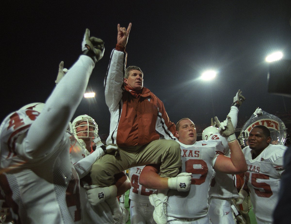 UT_Bianco's tweet photo. Since last night's historic win at Alabama, been thinking of the epic road games I've witnessed at Texas and the home winning streaks they took down. Nebraska's 47-straight in '98, Texas A&amp;M's 31 in-a-row in '95 and the '05 win at Ohio State that ended a 19-gamer. I love my job🤘🏻 https://t.co/wxOUVer5VH