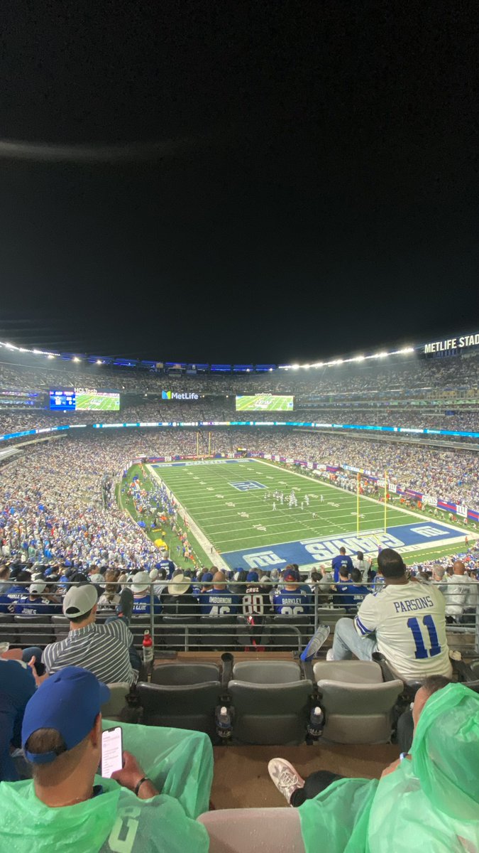 Paid $14,000 just to see the <a href="/Giants/">New York Giants</a> to get beat 26-0 first quarter 🫤😫
