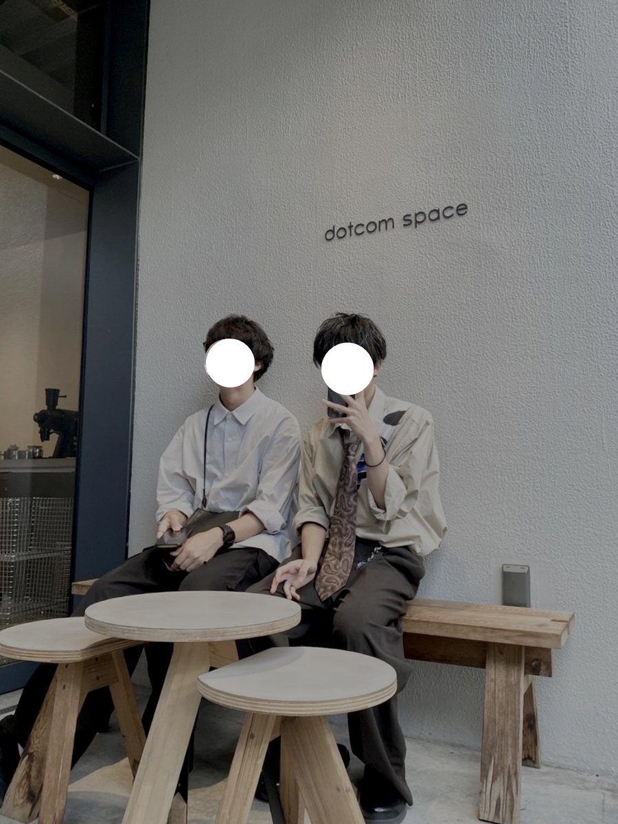 nta_11_'s tweet photo. 原宿の路地におしゃカフェがあった

#dotcomspace  
#日常垢 https://t.co/EcOVabPuv1