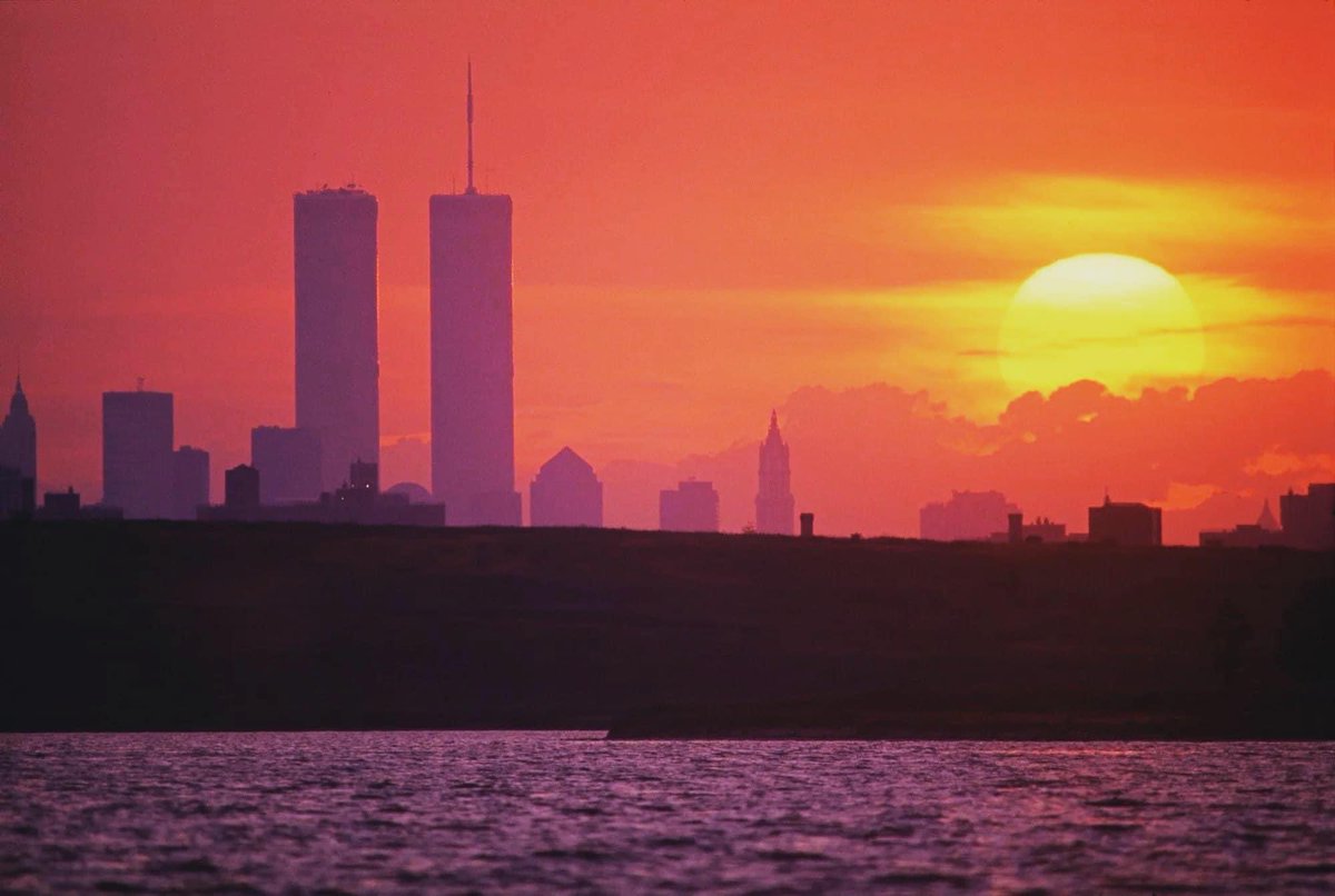 On this evening, thinking of all those people including first responders, who went to sleep not knowing what tomorrow would bring. #NeverForget911