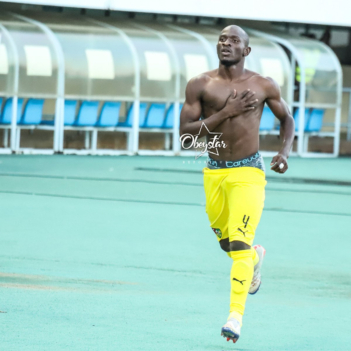 ObeyStar6's tweet photo. Azoko!!!! Les Éperviers brisent le signe indien

TOGO 🇹🇬 3️⃣🆚️2️⃣ 🇨🇻 CAP-VERT 
 Les images 📸

©️📸Obeystar 
@MinistereSports
@FtfTogolaise
@CAFCLCC_fr
@FootballTogether 
OBEYSTAR 

Le désir de bien faire est un puissant moteur@Obeystar Corporation Lomé-Togo. https://t.co/bzsVFAmTjw