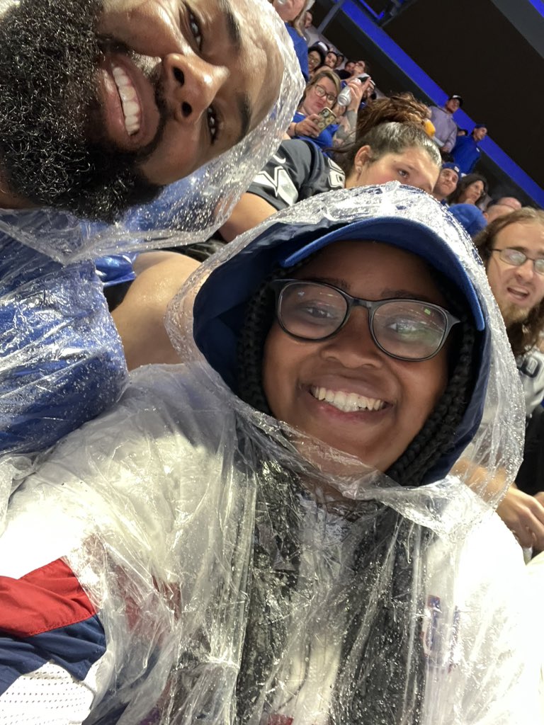 baridoll's tweet photo. God’s crying but we’re still here supporting our team like TRUE FANS. #GoBigBlue #BeGiant #GodsTeam https://t.co/AyslBTQMTC