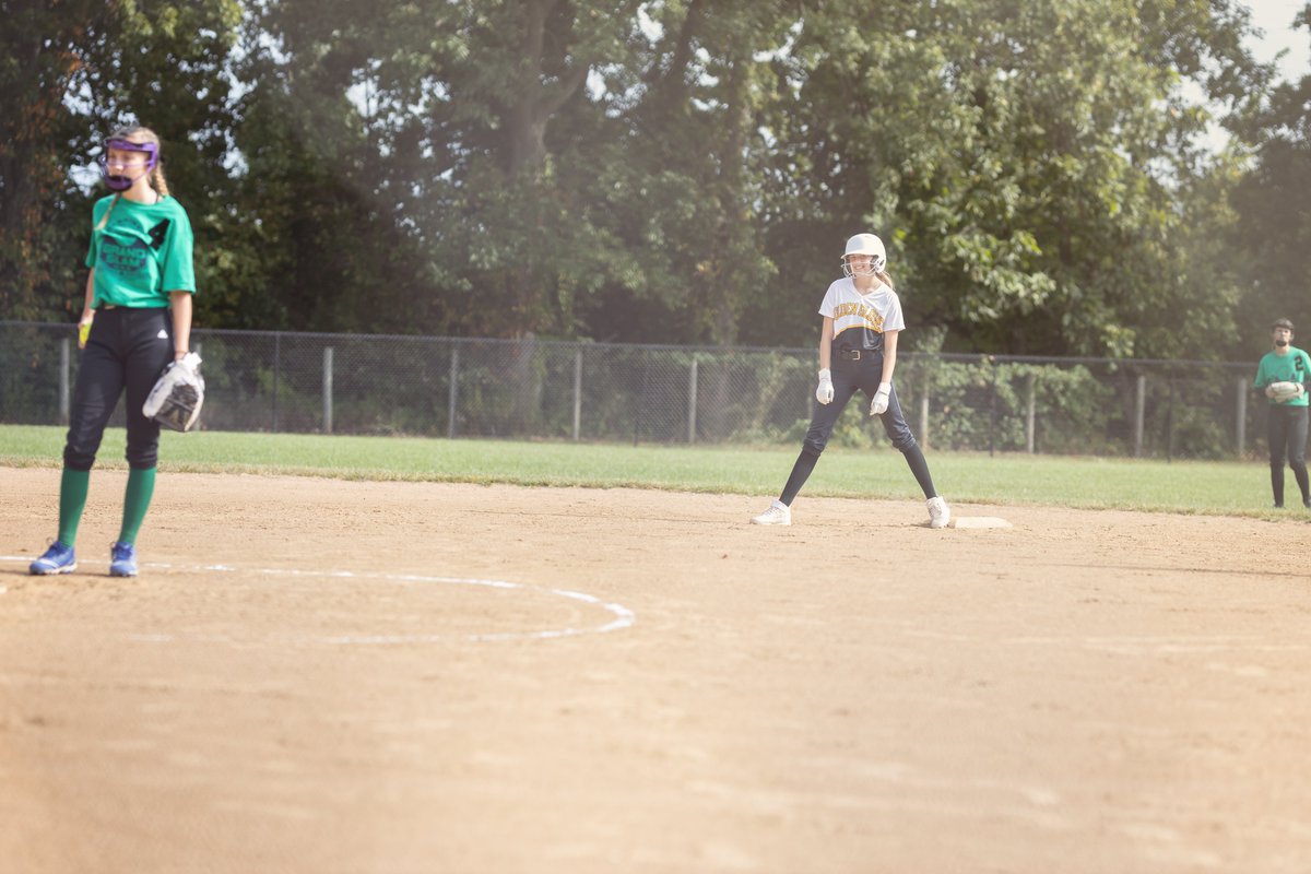 MEVance7's tweet photo. Coach asks "Hey! How many hits did you have?"
...."Every at bat, Coach. Every single one."
New team, new confidence. Kid went 4 for 4 today, including 2 doubles, had a double play at first, and slid into home scooting under the tag for a score at home. 
@LadyCardsSball https://t.co/v5oS4dPgMK