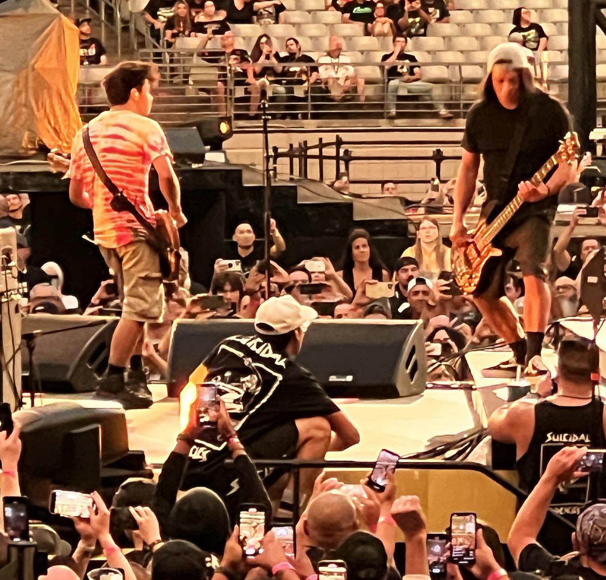 AZ_ArmyChief's tweet photo. One of my favorite images at the @Metallica show last night. The Trujillo’s father & son moment! Sharing the stage together! 🤘🏽
@RobertTrujillo @OFFICIALSTIG @larsulrich @KirkHammett #M72Phoenix https://t.co/Wn93WPX9A1