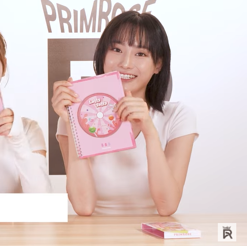 nahyunverse's tweet photo. ヾ(￣▽￣) ~💗#나현 #PRIMROSE #프림로즈 https://t.co/sp5VMIgsMc