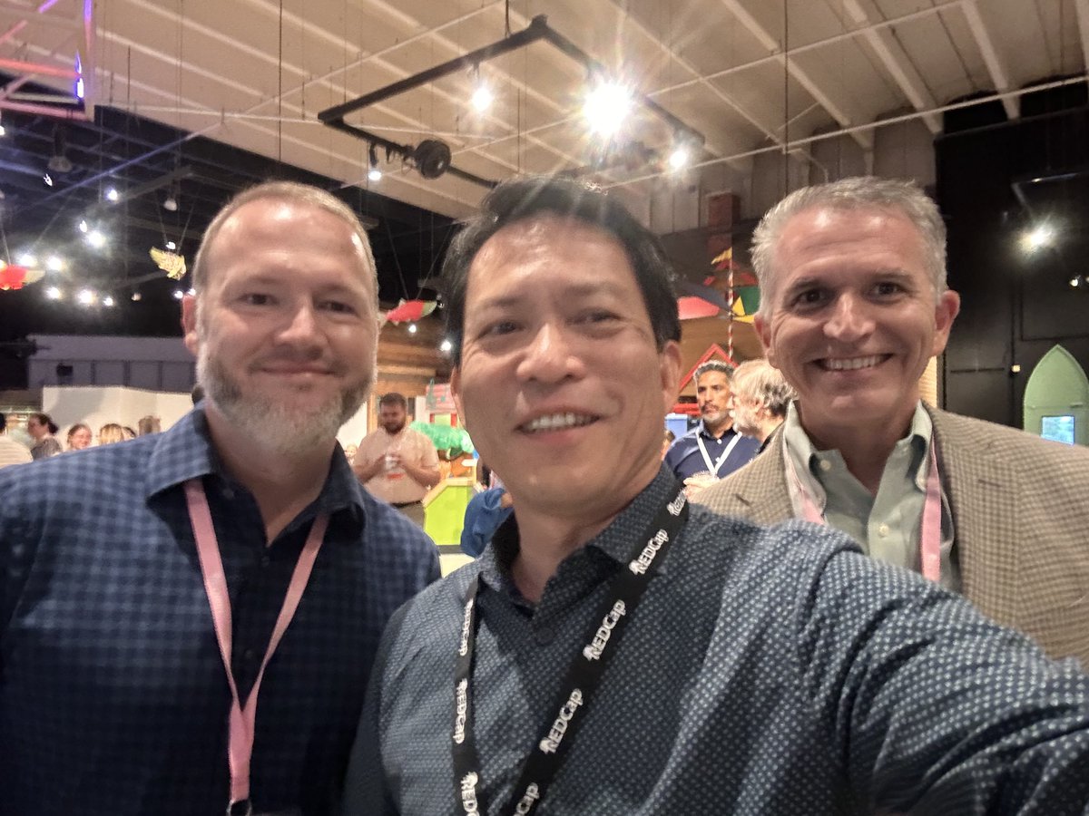 LionAlex's tweet image. #redcapcon special thanks to these folks and their team to make REDCap what it is today, an awesome data collection and management tool ⁦⁦@robtaylor1978⁩