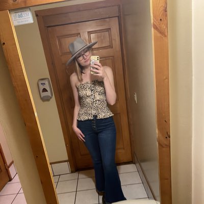 TaylorReynoldsB's tweet photo. #NewProfilePic https://t.co/o0tM74eKtw