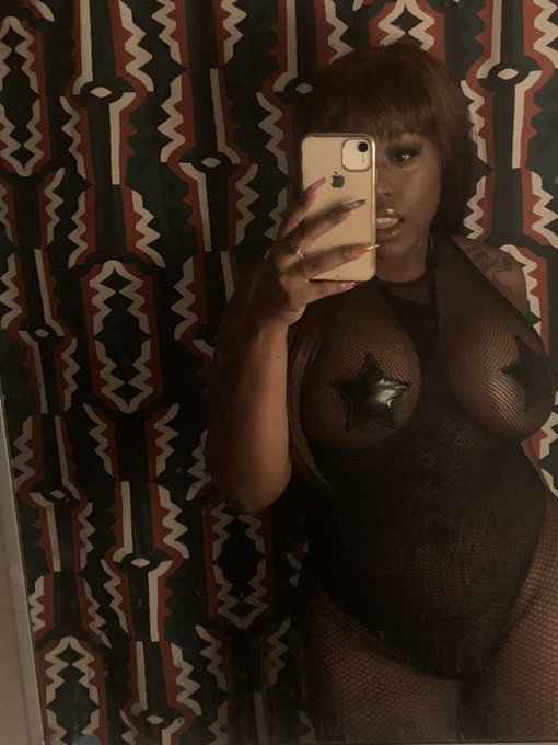 I enjoyed myself out last night in Hollywood https://t.co/OXlbnGg5fz<a href="/tag/throwbackthursday"class="tags"><span>#throwbackthursday</span></a>