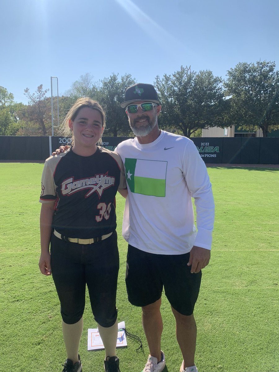 AthleticsBarber's tweet photo. 2026 SS @MackenzieManue5๐ฅ๐ฅ
Kid had a great day at UNT prospect camp today. #shewasmadeforthis https://t.co/BTRQSfNzTR