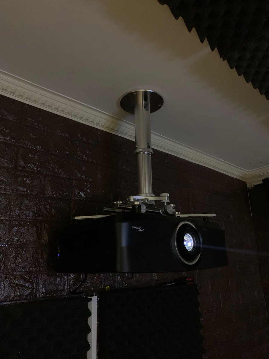 Sibyl49642462's tweet image. Luxurious Aluminum Projector Bracket LXDJ8 for big projector. 50kg max load
E:sibyl@xy-screen.com
whatsap:+86 13711064600
Welcome to contact me if you are interested

#projectorbracket #projctormount #ceilingmount #projectorhanger