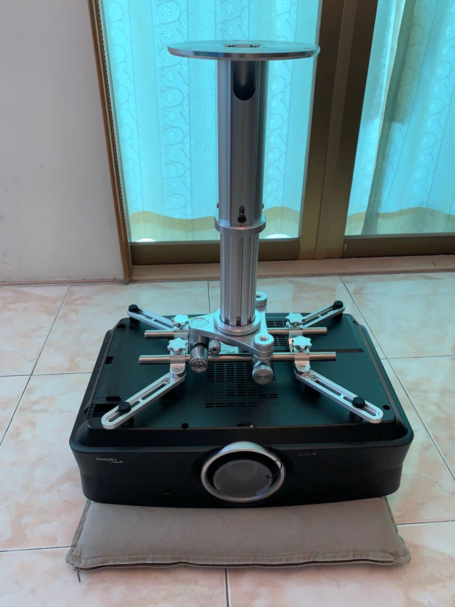 Sibyl49642462's tweet image. Luxurious Aluminum Projector Bracket LXDJ8 for big projector. 50kg max load
E:sibyl@xy-screen.com
whatsap:+86 13711064600
Welcome to contact me if you are interested

#projectorbracket #projctormount #ceilingmount #projectorhanger