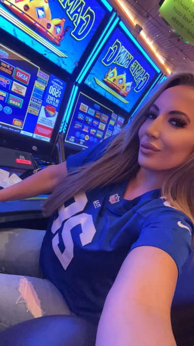 At least Keno doesn&rsquo;t let me down like my @giants do 😩🗑️ https://t.co/X0HRwhZRhk<a class="tags" target="_blank" title="On Twitter" href="/?out=eyJ0eXAiOiJKV1QiLCJhbGciOiJIUzUxMiJ9.eyJpYXQiOjE3MTk3MjQ3ODAsImlzcyI6InR3cG9ybnN0YXJzLmNvbSIsIm5iZiI6MTcxOTcyNDc4MCwiZXhwIjoxNzUxMjYwNzgwLCJyZWRpcmVjdF91cmwiOiJodHRwczovL3R3aXR0ZXIuY29tL2dpYW50cyJ9.YfEZhyttleTFGzggzB0l3PiF5GnxppxFU_uQZq0q1BL2x1Cw9s1yWnmGKgQIq-tAILGq9ulLgWFodR9YKN_SEA">@giants</a>