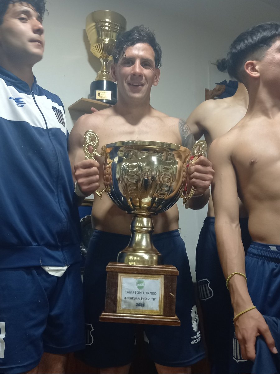 GRACIAS CAPITÁN