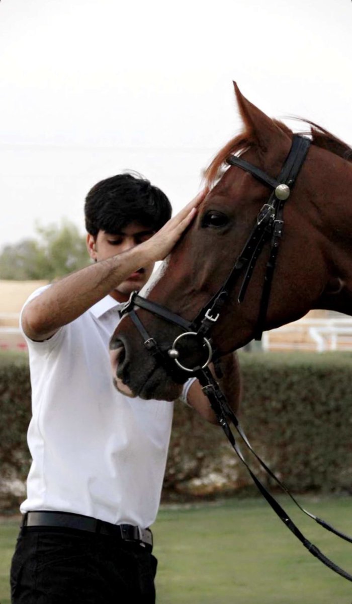 nor_r10's tweet photo. عندي بعض حلم وطموح ومآرب
ونفسٍ ما يلحق في العزايم مداها 

 #اورنس_عبدالعزيز @Orans_abdulaziz https://t.co/oDU6FAk7Tl
