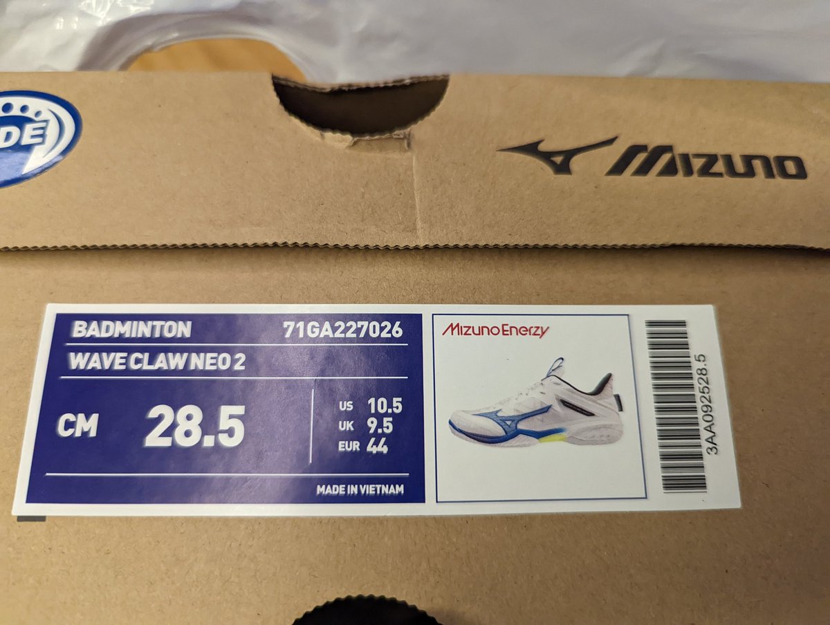 zh77677's tweet photo. 終於要買球鞋 https://t.co/lNMRctZ6TD