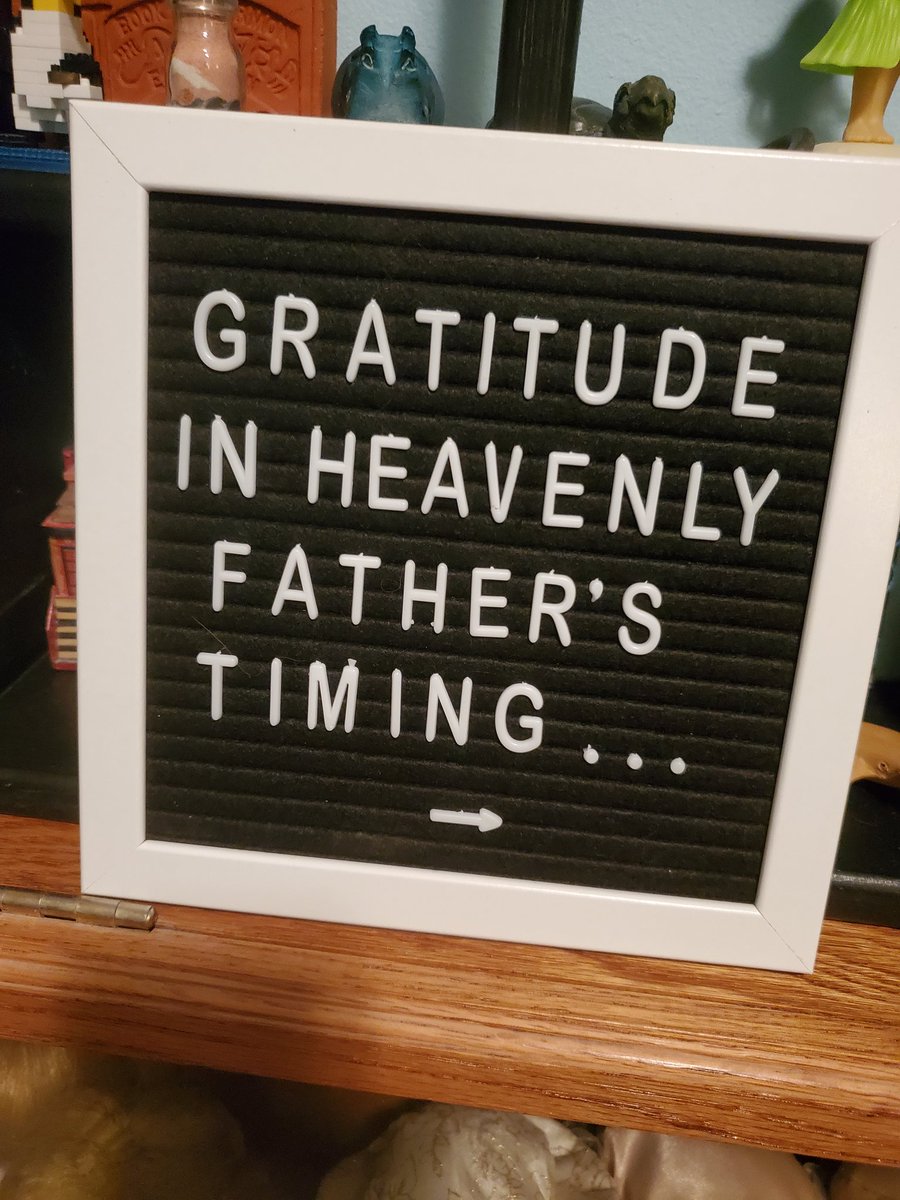 alicercluff's tweet photo. I got a little letter board and I kinda love it. https://t.co/bbe5hpe8ZF