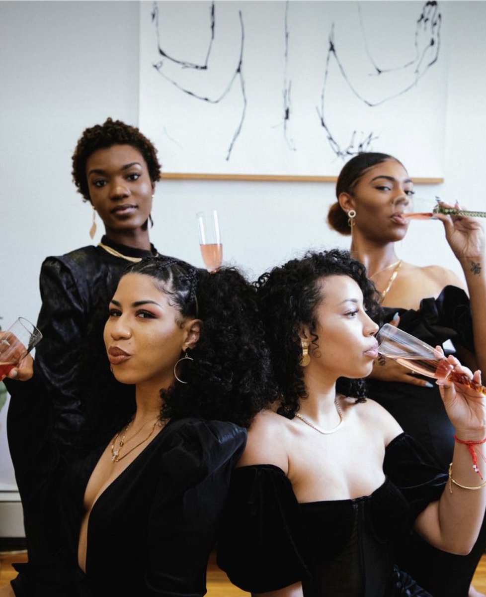 EuniceWinery's tweet photo. ✨🍷✨  🍷✨ #Cheers!! #winelover #ChiwesheCandles 
#PurposeWine #Chiweshe #ChiwesheCollection #love #hugs #eunicechiweshegoldsteinwinery #winery #entrepreneur   #firstblackfemalewineryowneroregon #firstblackfemalewinemakeroregon https://t.co/awdrPtnZMP