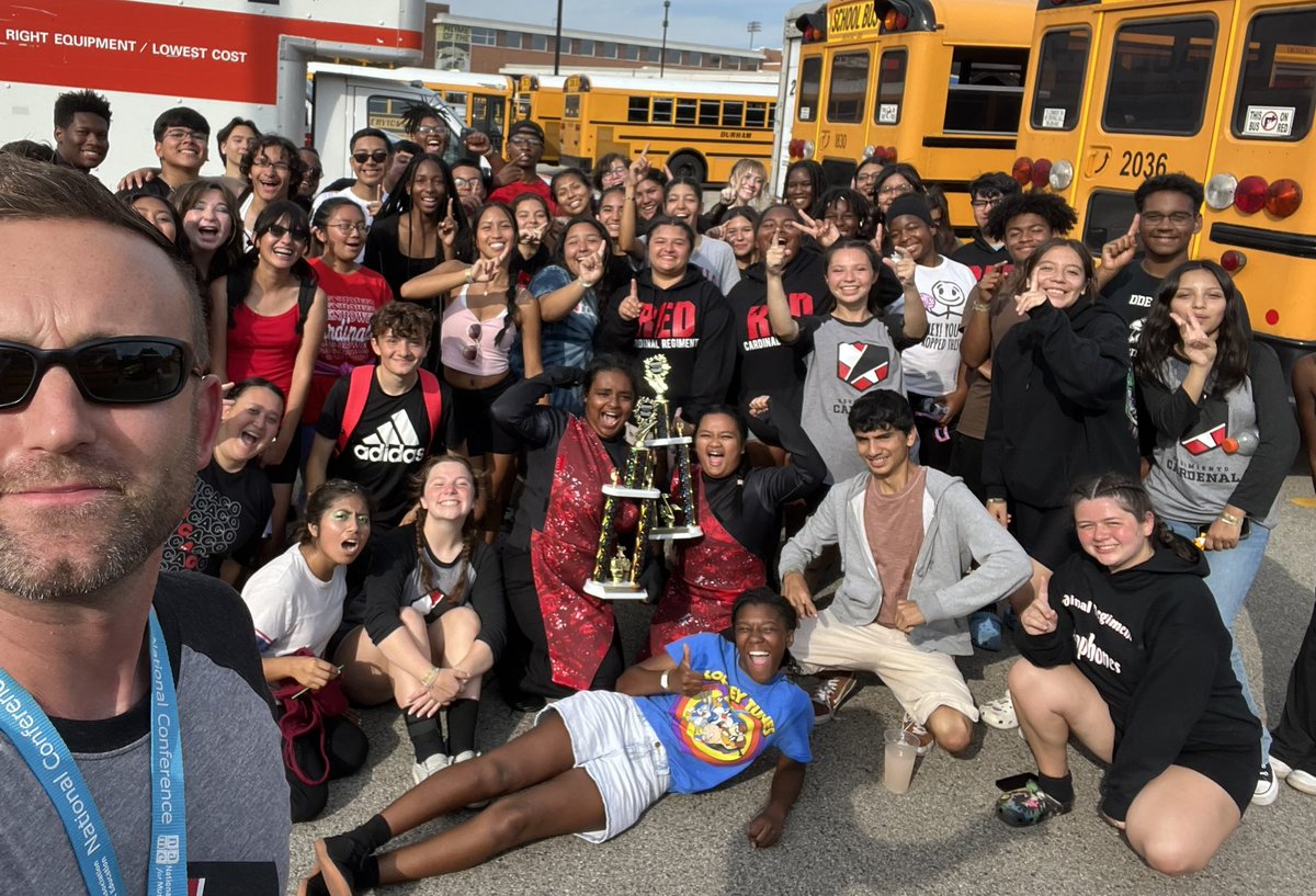 DDE_Bands's tweet photo. Weekend totals:
🥇Class A at Stagg HS 
🏆 Best Music
🏆 Best Visuals

🥇Class AA at Grayslake North HS
🏆 Best Percussion

#DDExcellence https://t.co/9pZwYCSykS