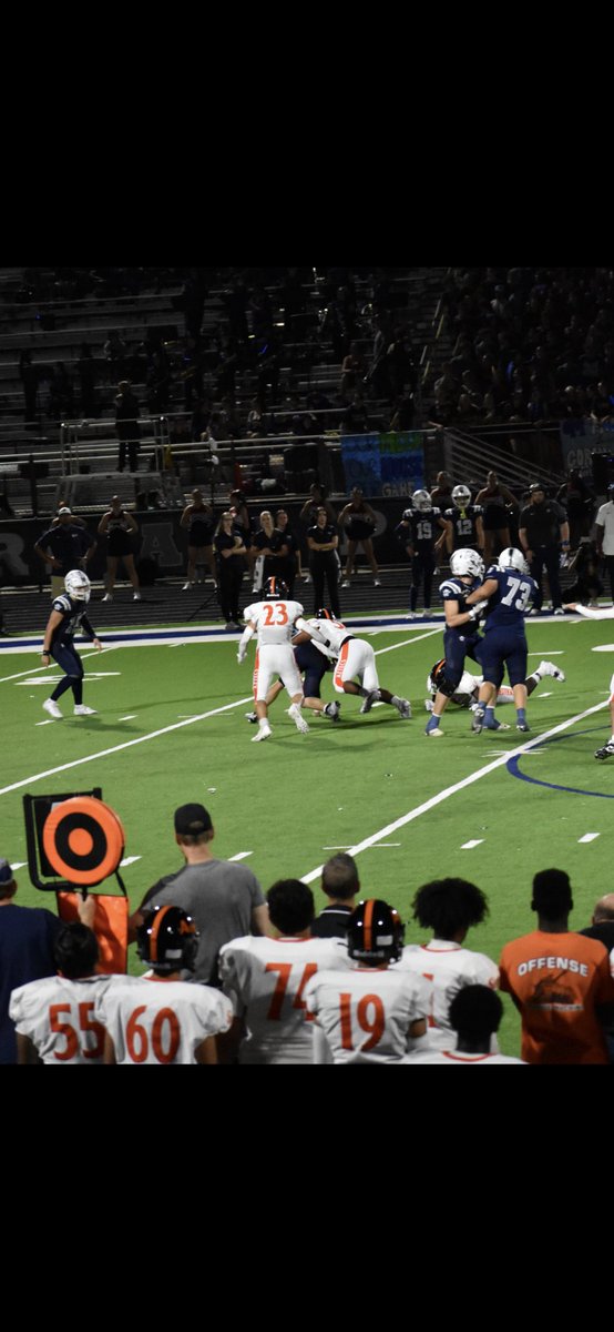 #BleedOrange ⁦<a href="/TyAbella56/">Ty Abella</a>⁩ with a sack. ⁦<a href="/CdS_Football/">CDS Touchdown Club</a>⁩